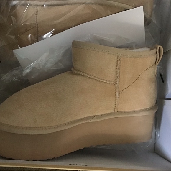 Shoes - Mini boots tan
